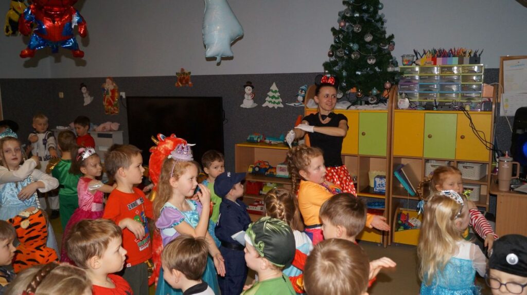 Bal karnawałowy - tańce, zabawy integracyjne i konkursy